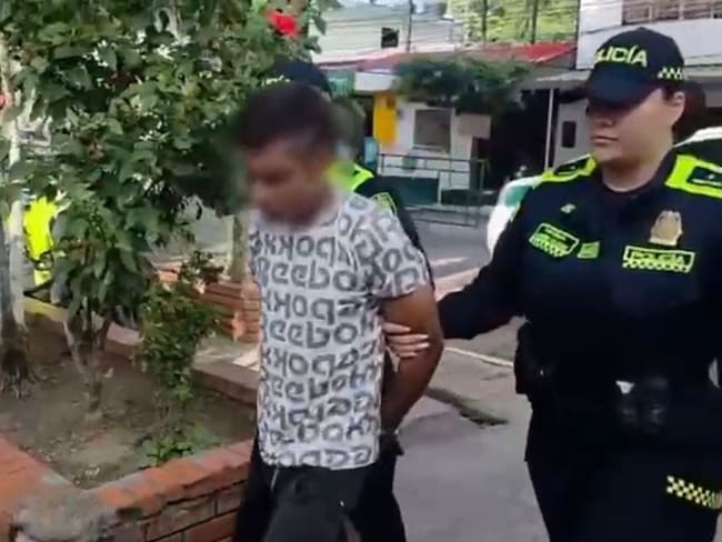 Capturan en flagrancia a alias ‘Cucaracho’, delincuente con más de 13 antecedentes judiciales.