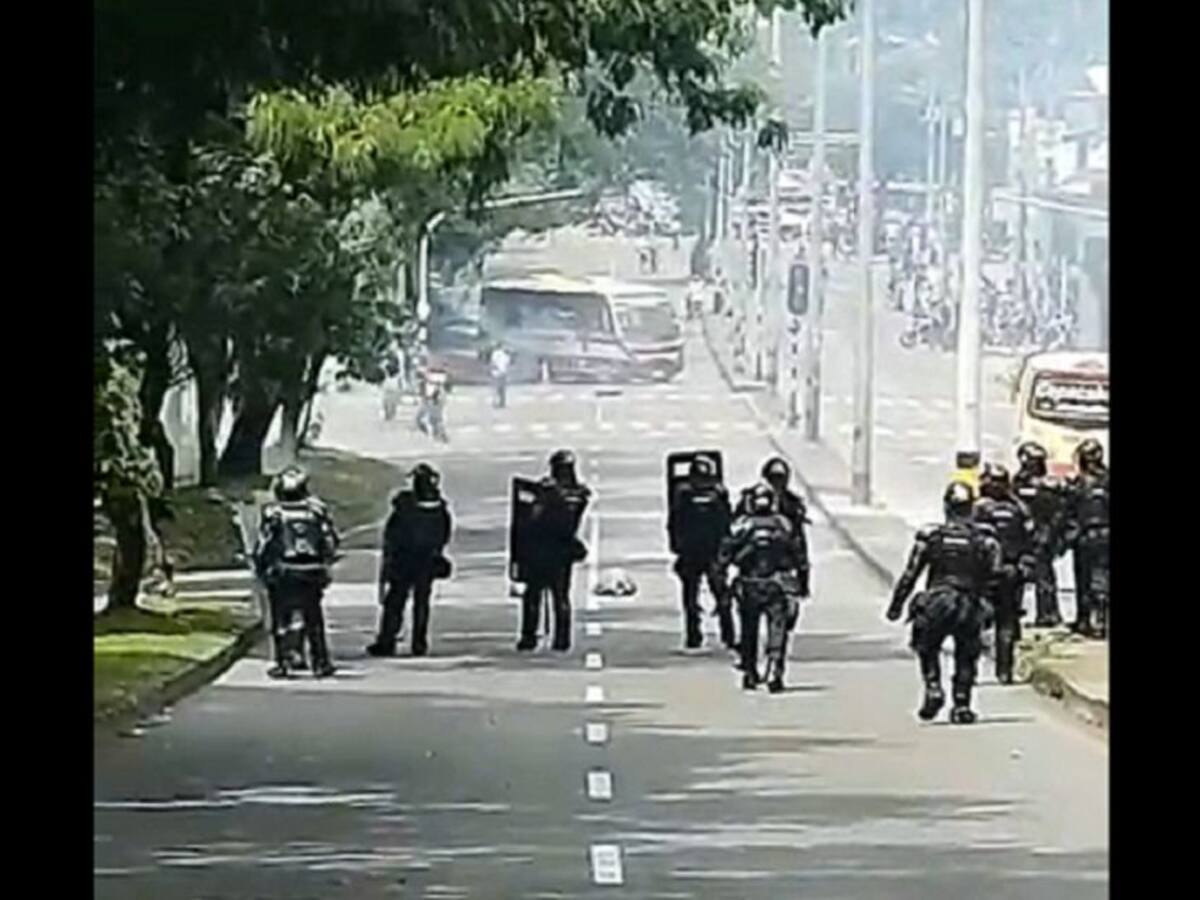 Por disturbios, la UdeA evacuó el claustro y suspendió las actividades
