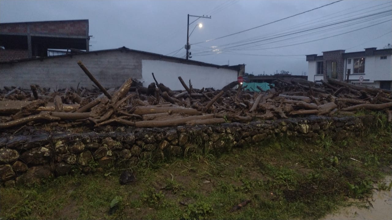 El hecho se presentó hacia las 5:20 a.m. dicen los Bomberos.