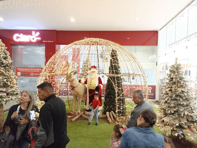 Alumbrado navideño en el centro comercial Portal del Quindío