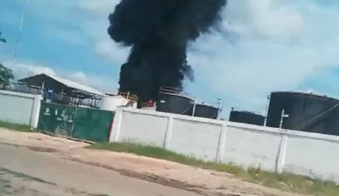 La emergencia se presentó mientras se realizaban trabajos en una empresa de reciclaje ambiental