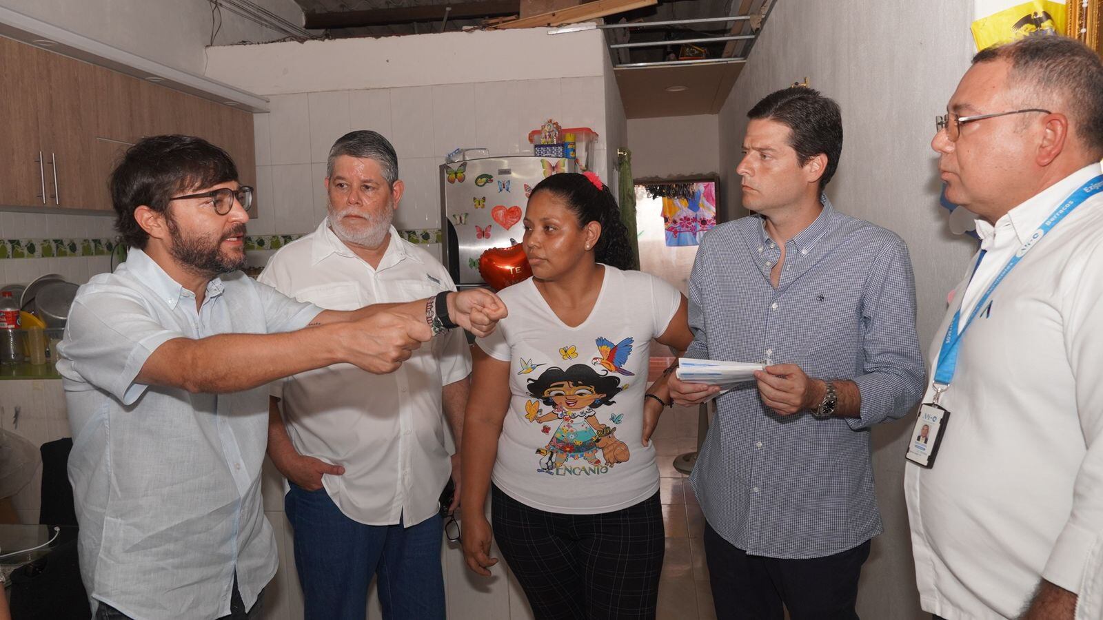 Alcalde Jaime Pumarejo y la bancada Caribe en recorrido para conocer situación del servicio de energía en Barranquilla./ Foto: Twitter alcalde Jaime Pumarejo