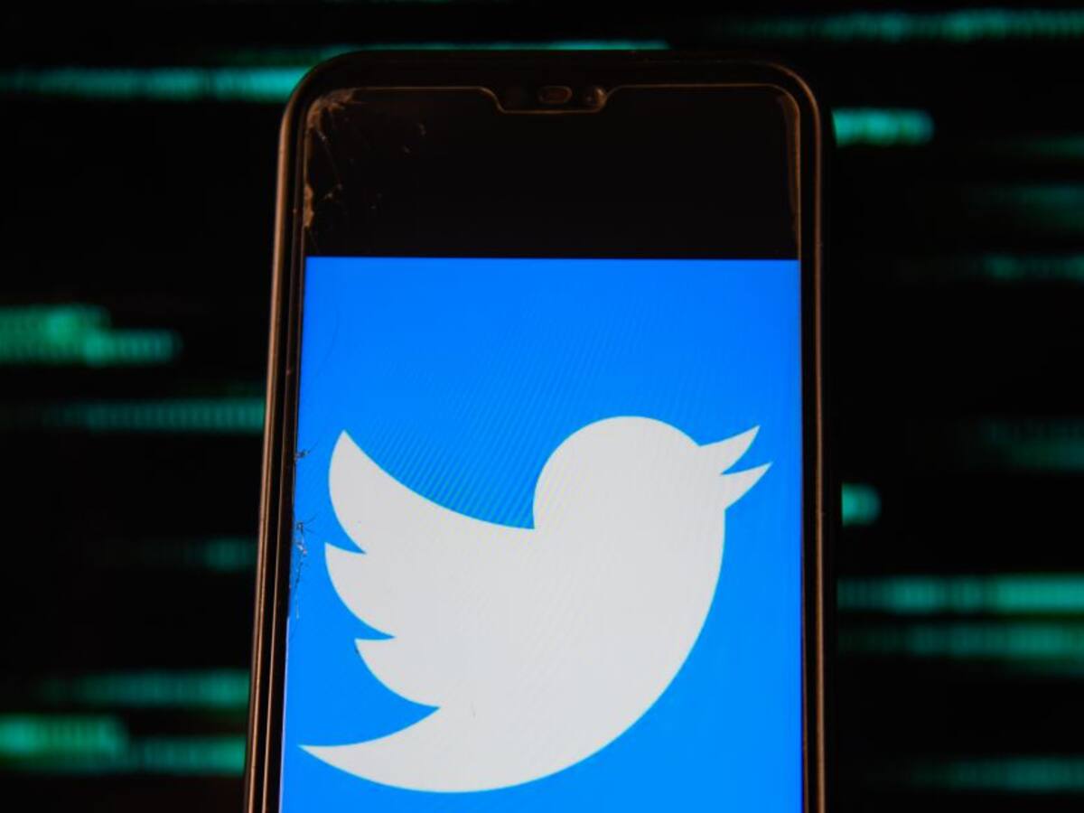 Hackean cuentas de Twitter de Apple, Elon Musk y Jeff Bezos