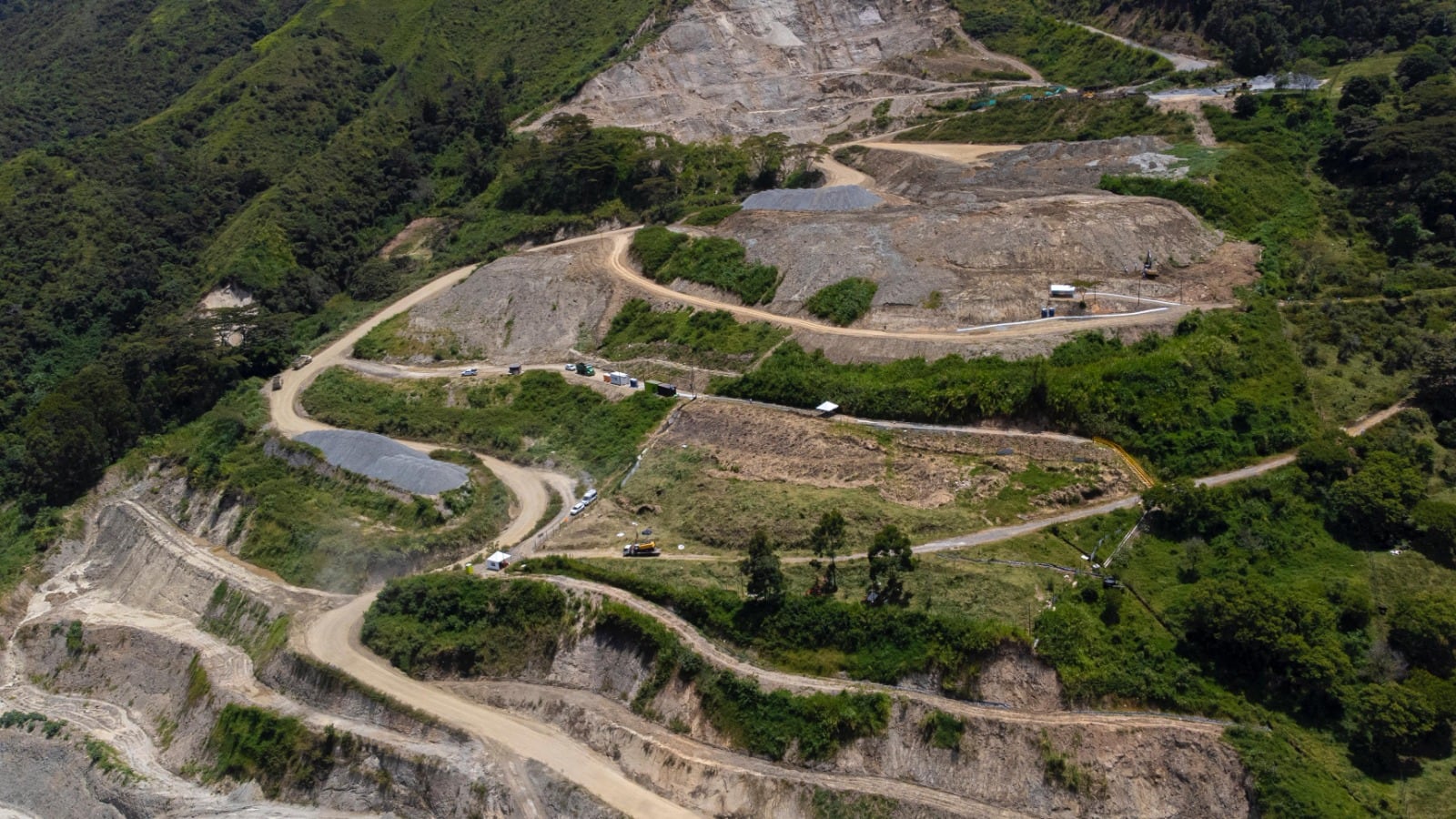 Escombrera comuna Trece- foto JEP