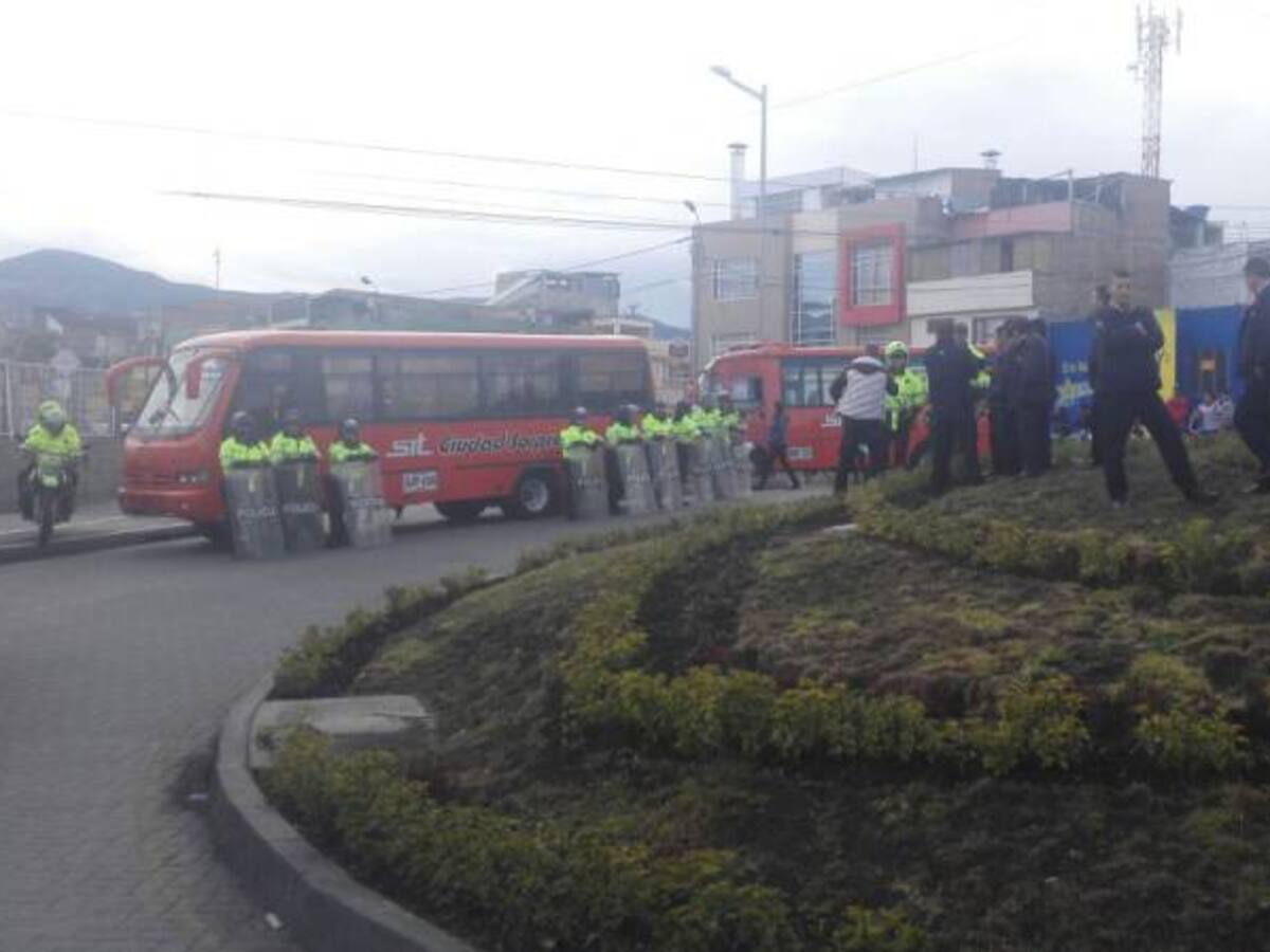Pasto paralizado por protesta de transporte público