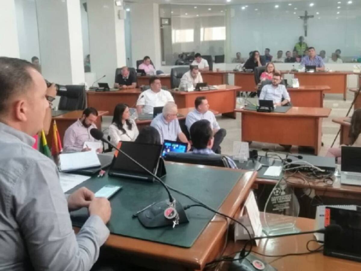 Concejales piden al Alcalde acatar medidas del Ministerio Público