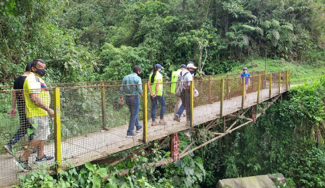 Puente provisional comuna San José de Manizales