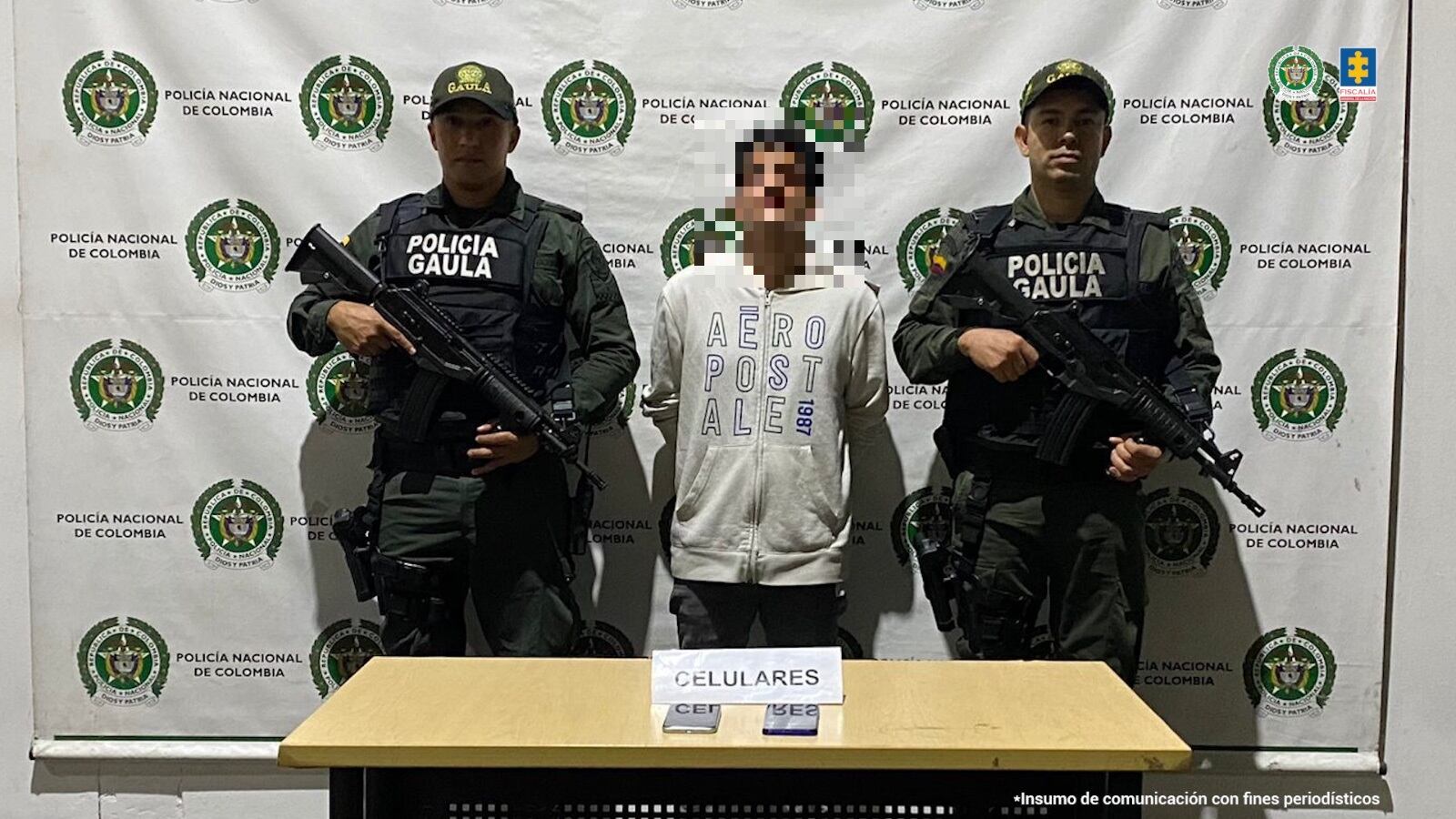 Johan Sebastián Taborda Cadavid, de 21 años, presunto responsable de los delitos de tentativa de extorsión y desplazamiento forzado. Foto: cortesía Fiscalía.
