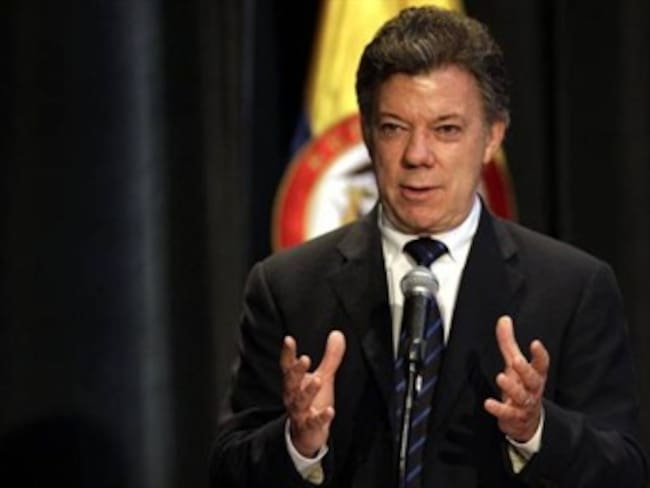 Santos espera que ELN decida iniciar pronto un proceso de paz