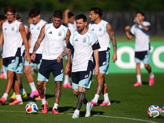 Argentina vs. Argelia: Fecha, hora y dónde seguir el debut de la campeona del mundo. (Photo by Bradley Collyer/PA Images via Getty Images)