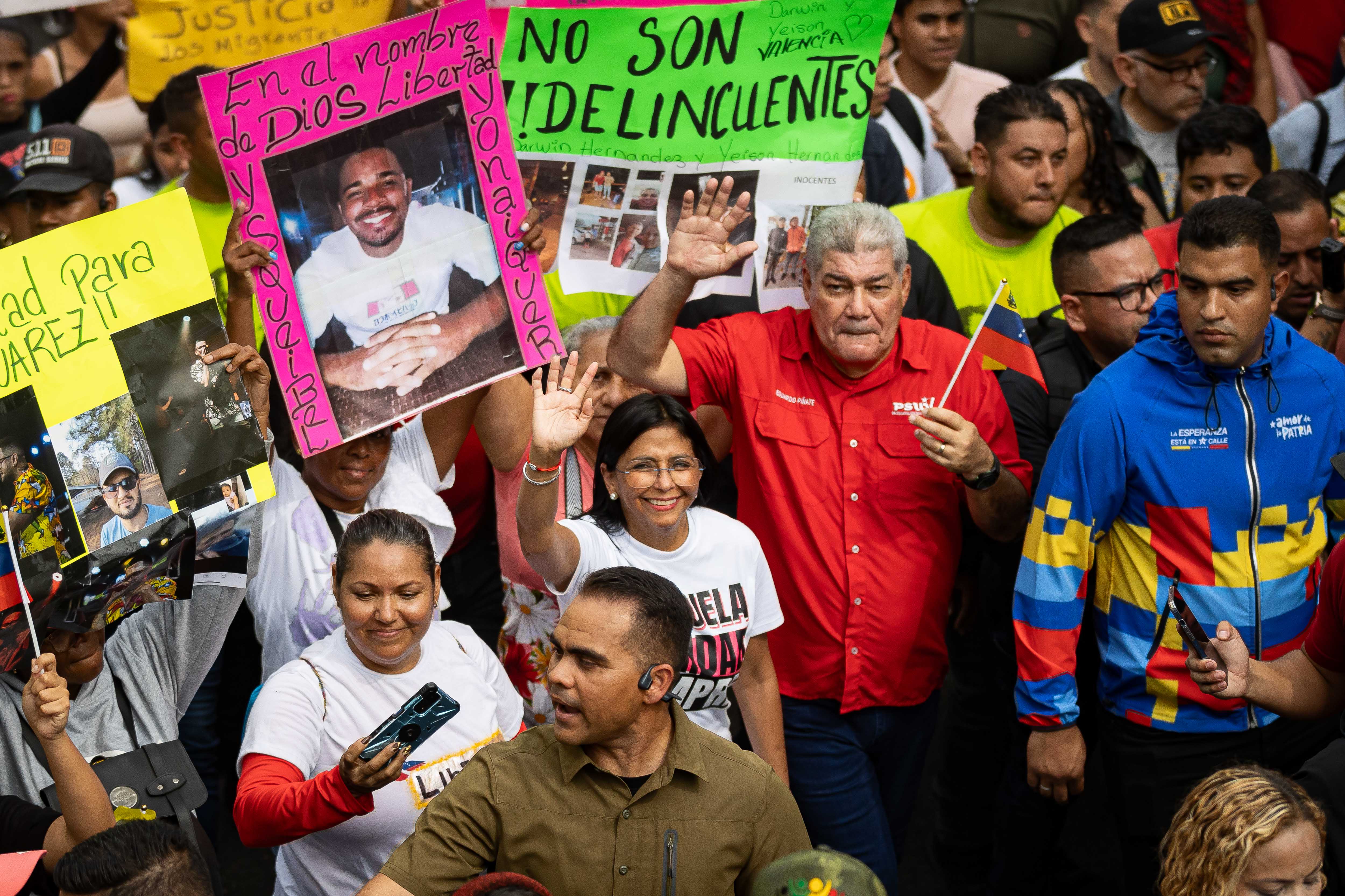 Venezuela exige información sobre migrantes deportados desde Estados Unidos a El Salvador / Foto: EFE/ Ronald Pena R