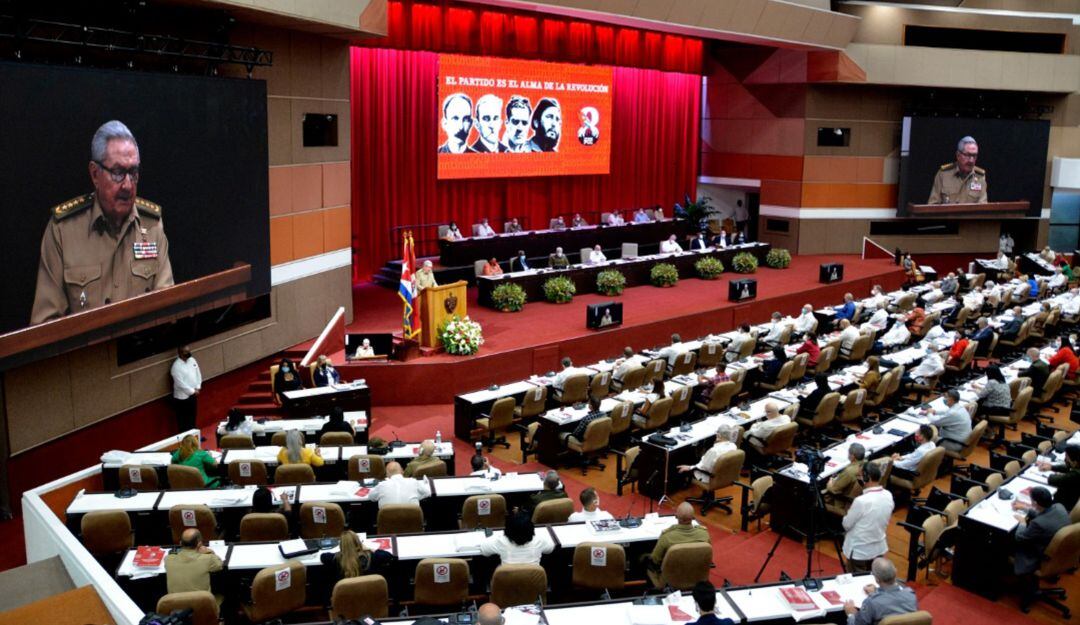 Raúl Castro durante su participación del Octavo Congreso del Partido Comunista de Cuba.