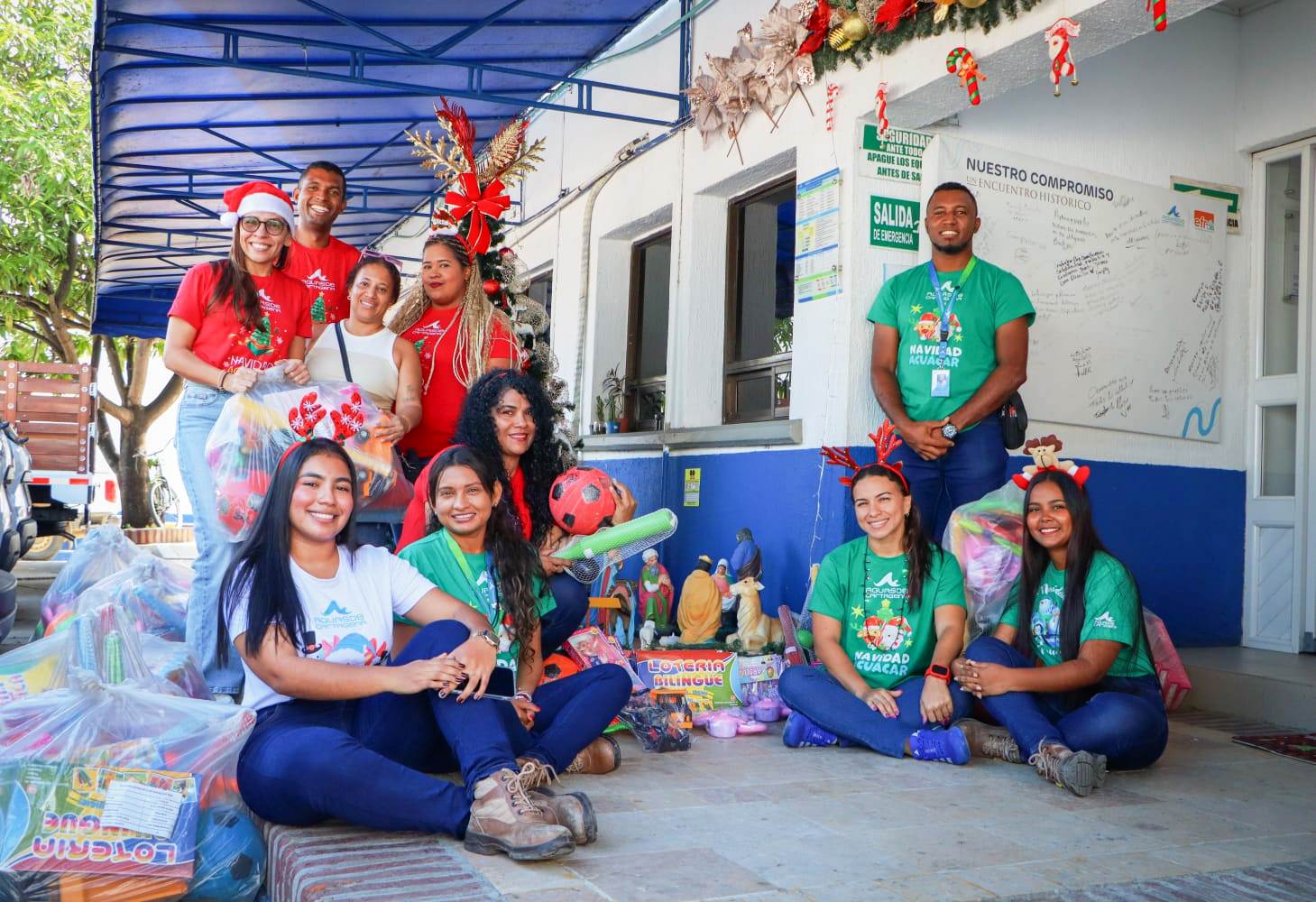 Aguas de Cartagena inicia entrega de regalos en el marco de su inversión social a 178 barrios