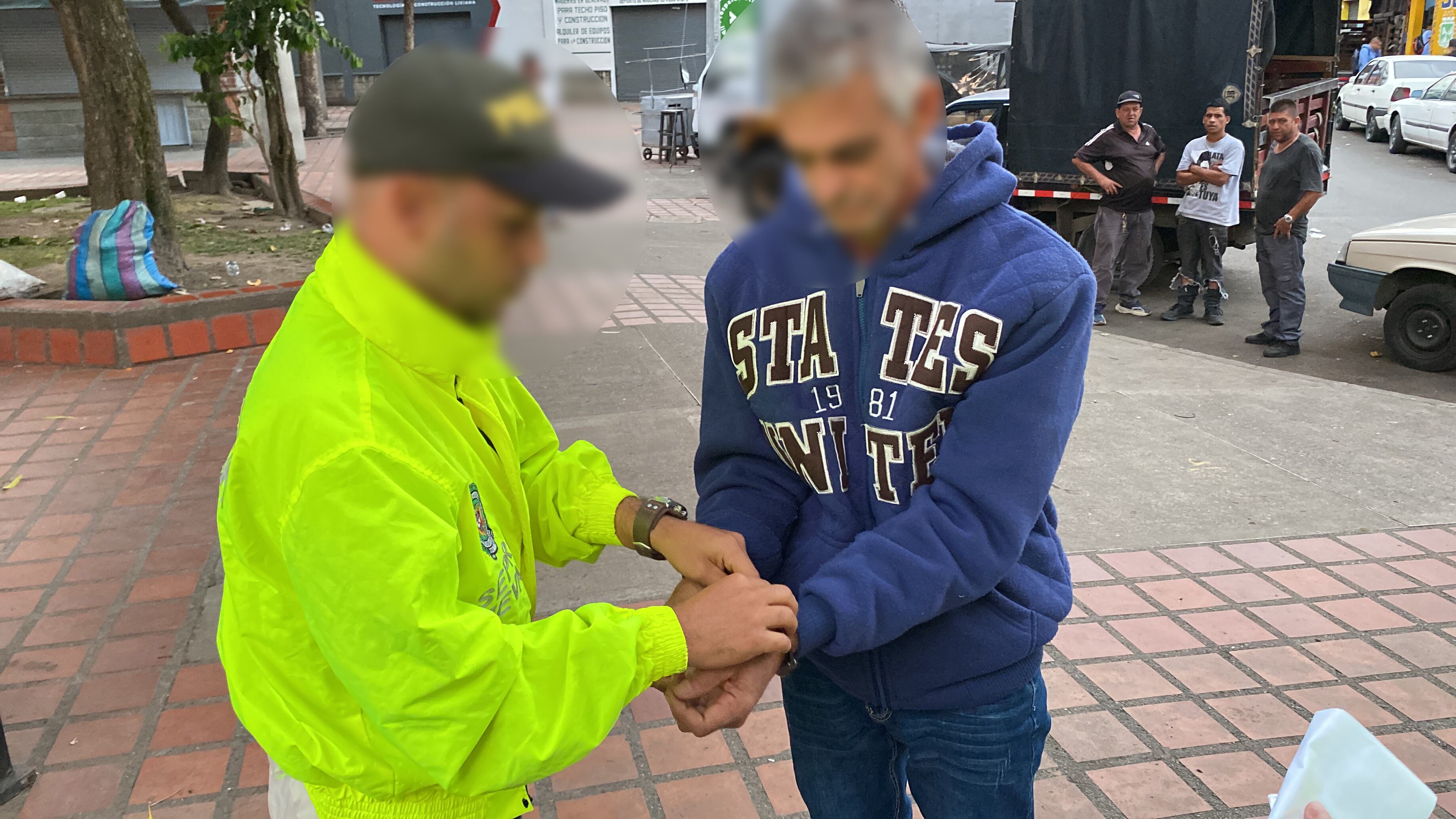 Adulto capturado- foto policía Metropolitana