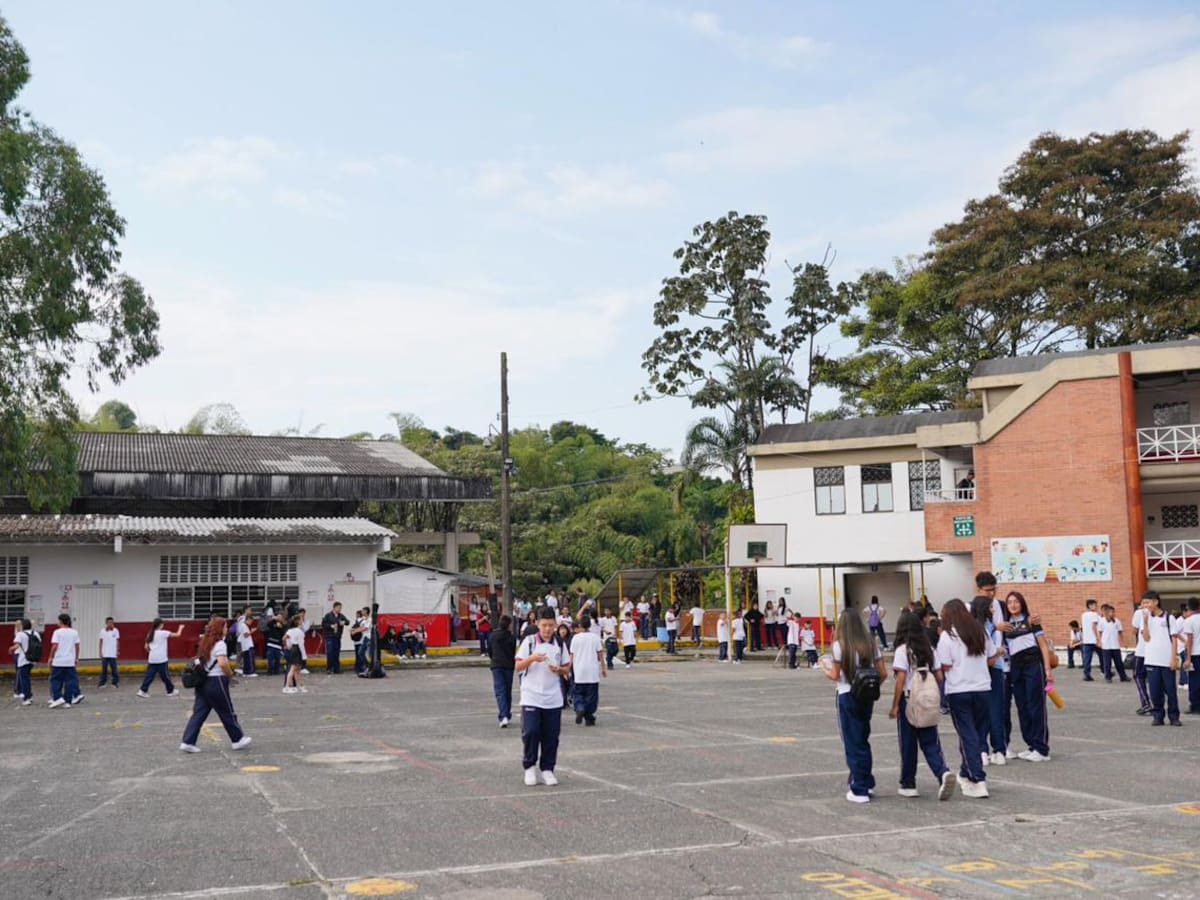 Continúa la implementación de la estrategia ‘Caja Pandora’ en colegios de Pereira
