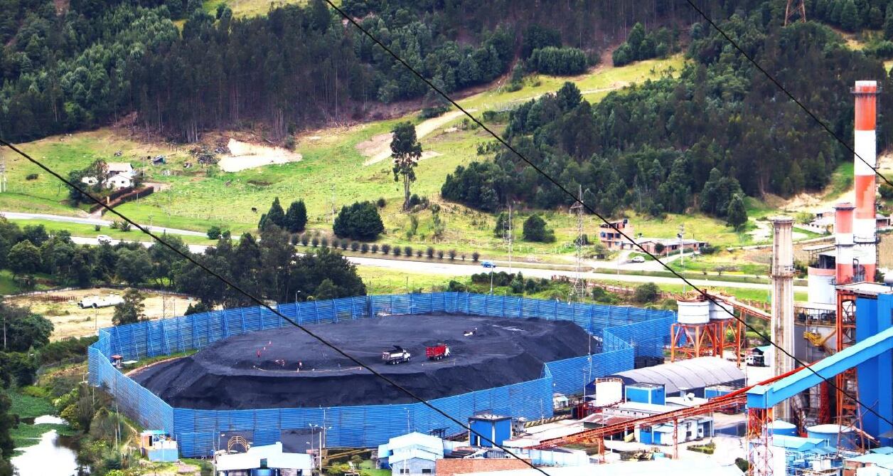 PATIO DE CARBON TERMOPAIPA