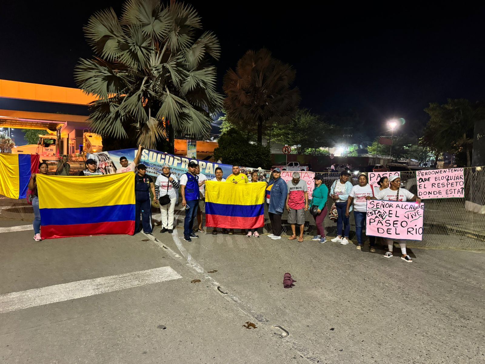 En Barrancabermeja, se realiza una protesta en una de las entradas a la Refinería de Ecopetrol