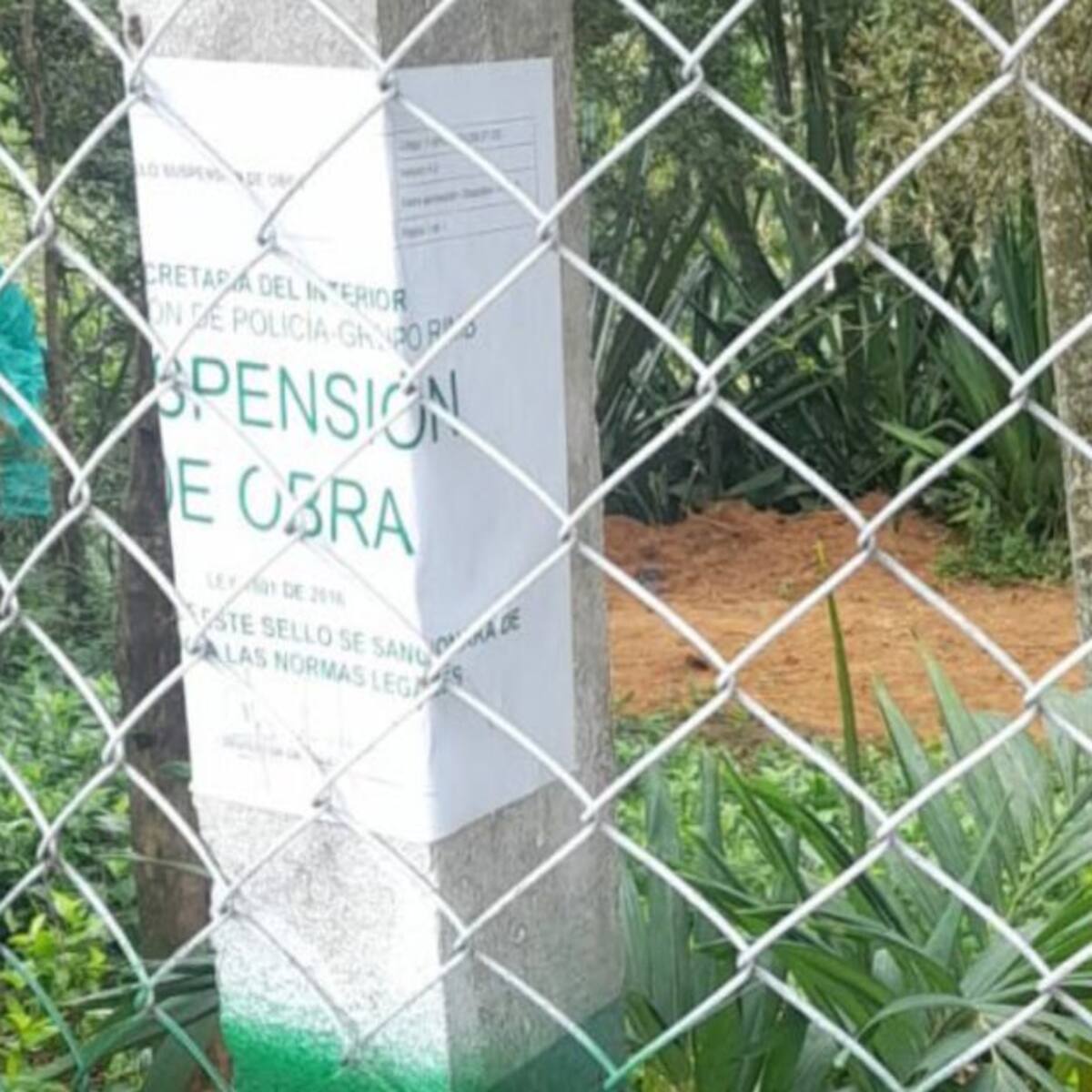 Pretendía construir una edificación en la escarpa