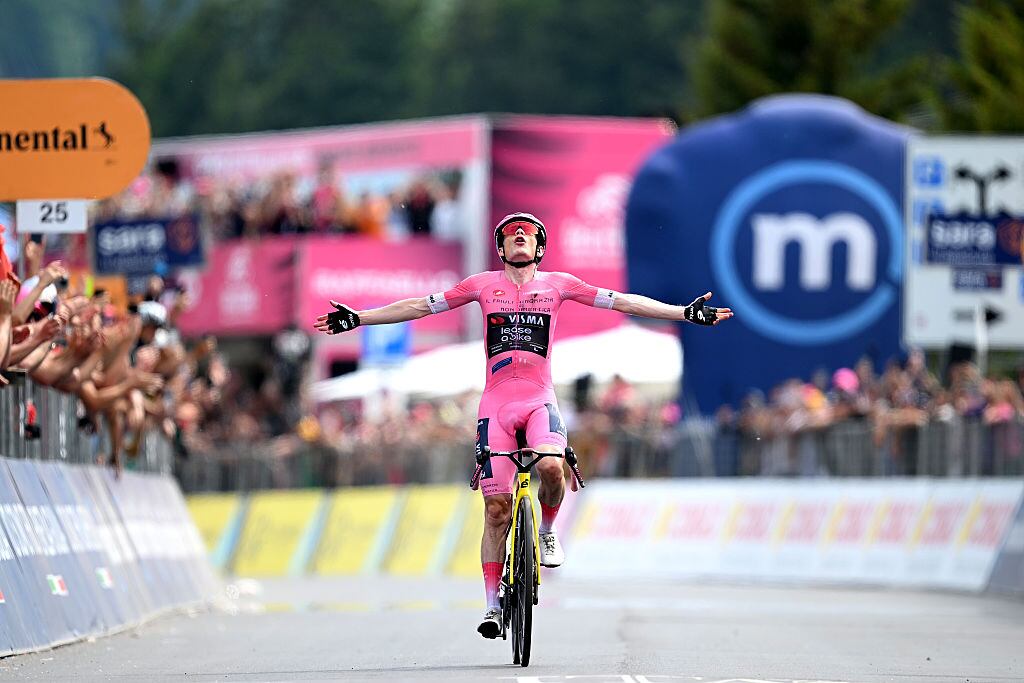 PIANCAVALLO, ITALY - MAY 30: Jonas Vingegaard of Denmark and Team Visma | Lease a Bike celebrates at finish line as stage and final overall winner during the 109th Giro d'Italia 2026, Stage 20 a 200km stage from Gemona del Friuli to Piancavallo 1289m / #UCIWT / on May 30, 2026 in Piancavallo, Italy. (Photo by Dario Belingheri/Getty Images)
