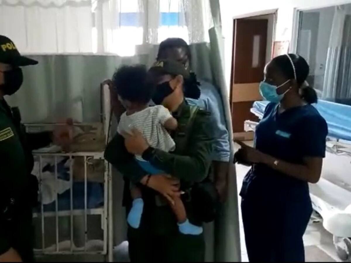 Hallan bebé en bolsa de basura amarrado de pies y brazos en Buenaventura