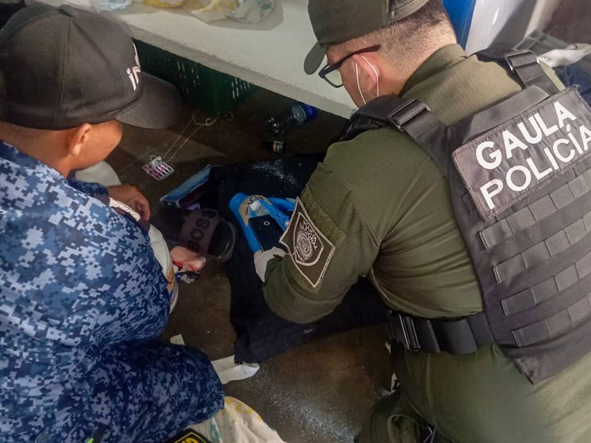 Celulares, sim cards y otros elementos caen en operativo contra la extorsión carcelaria en Ibagué