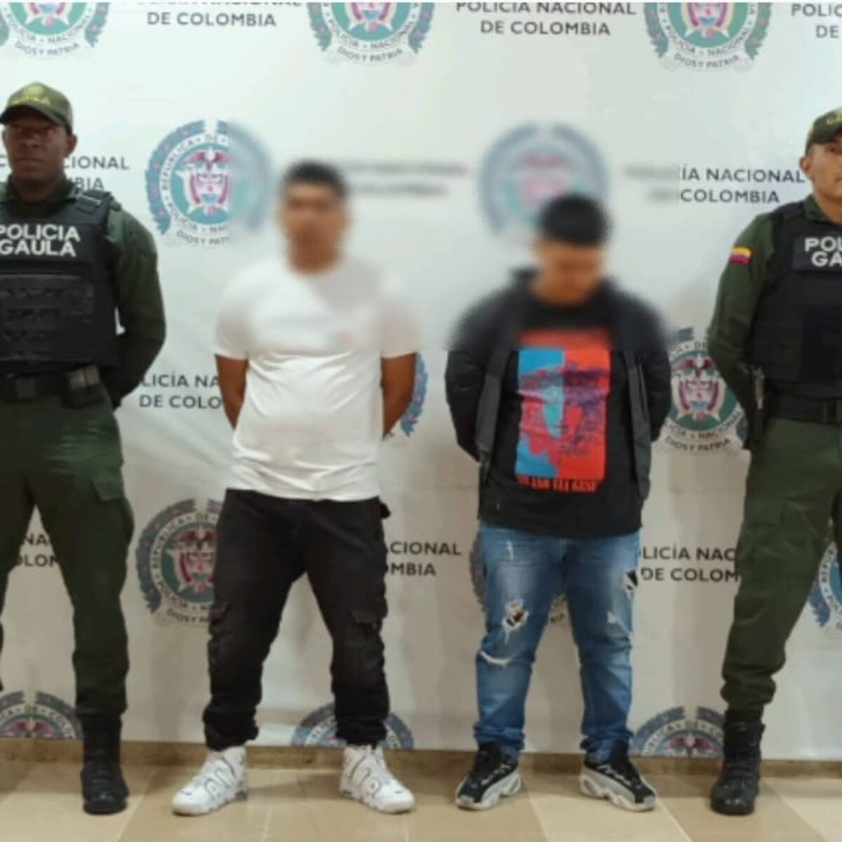 Tres capturados en flagrancia por extorsión a comerciantes en Armenia