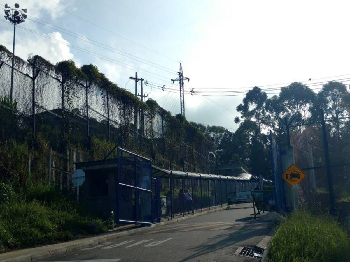 Por falta alimentos, se amotinaron las reclusas de El Pedregal