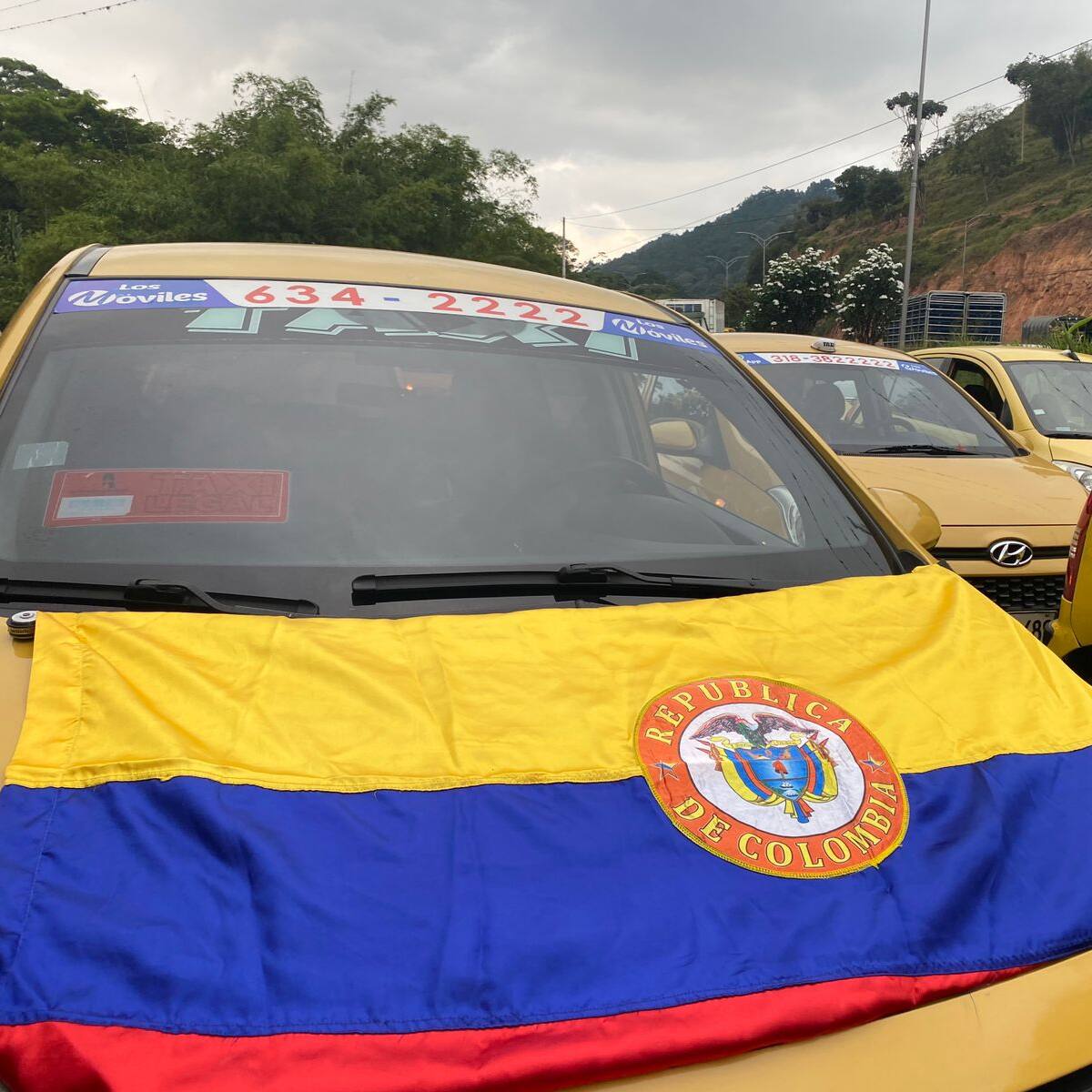 “Hoy todo está normal”: taxistas del área metropolitana