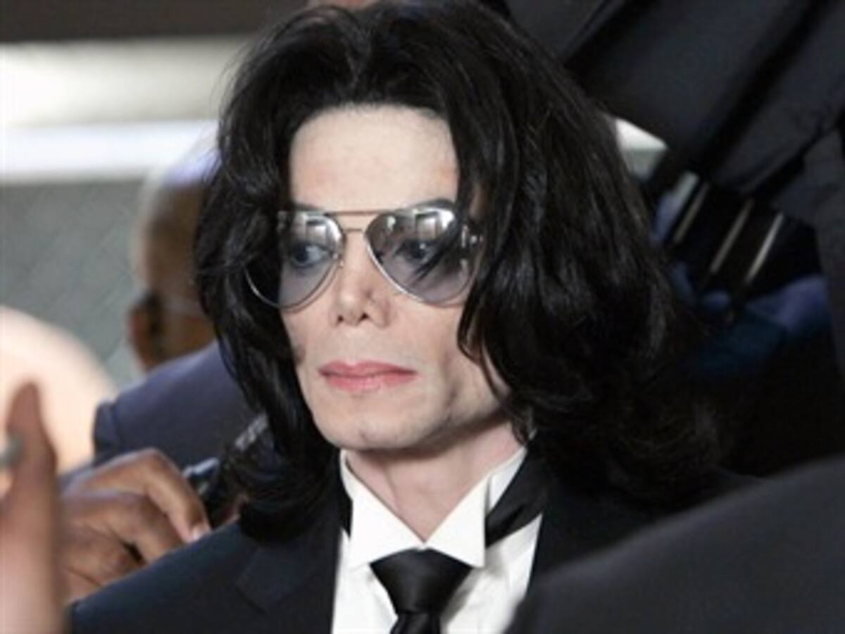 Abogados del médico de Michael Jackson piden un nuevo aplazamiento del juicio