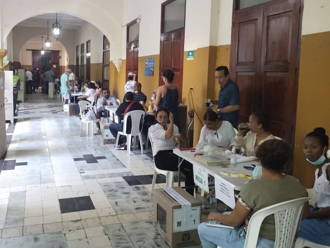 Fico Gutiérrez ocupó el segundo lugar mientras que el candidato Rodolfo Hernández se situó en el tercero