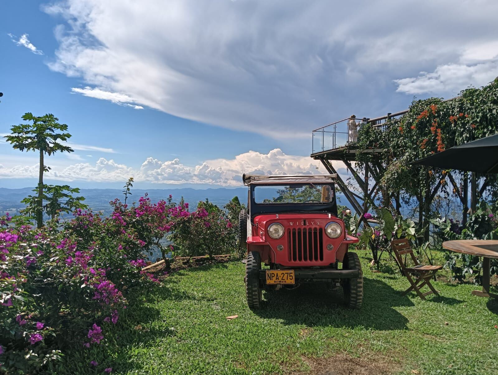 El Jeep Willys y el paisaje del Quindío en sus 60 años de vida administrativa. Foto: Adrián Trejos