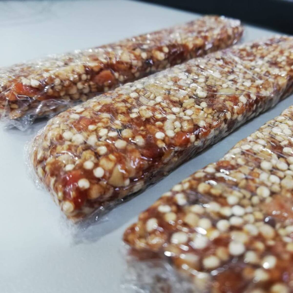 Ahora, barras energéticas con aguacate y guayaba