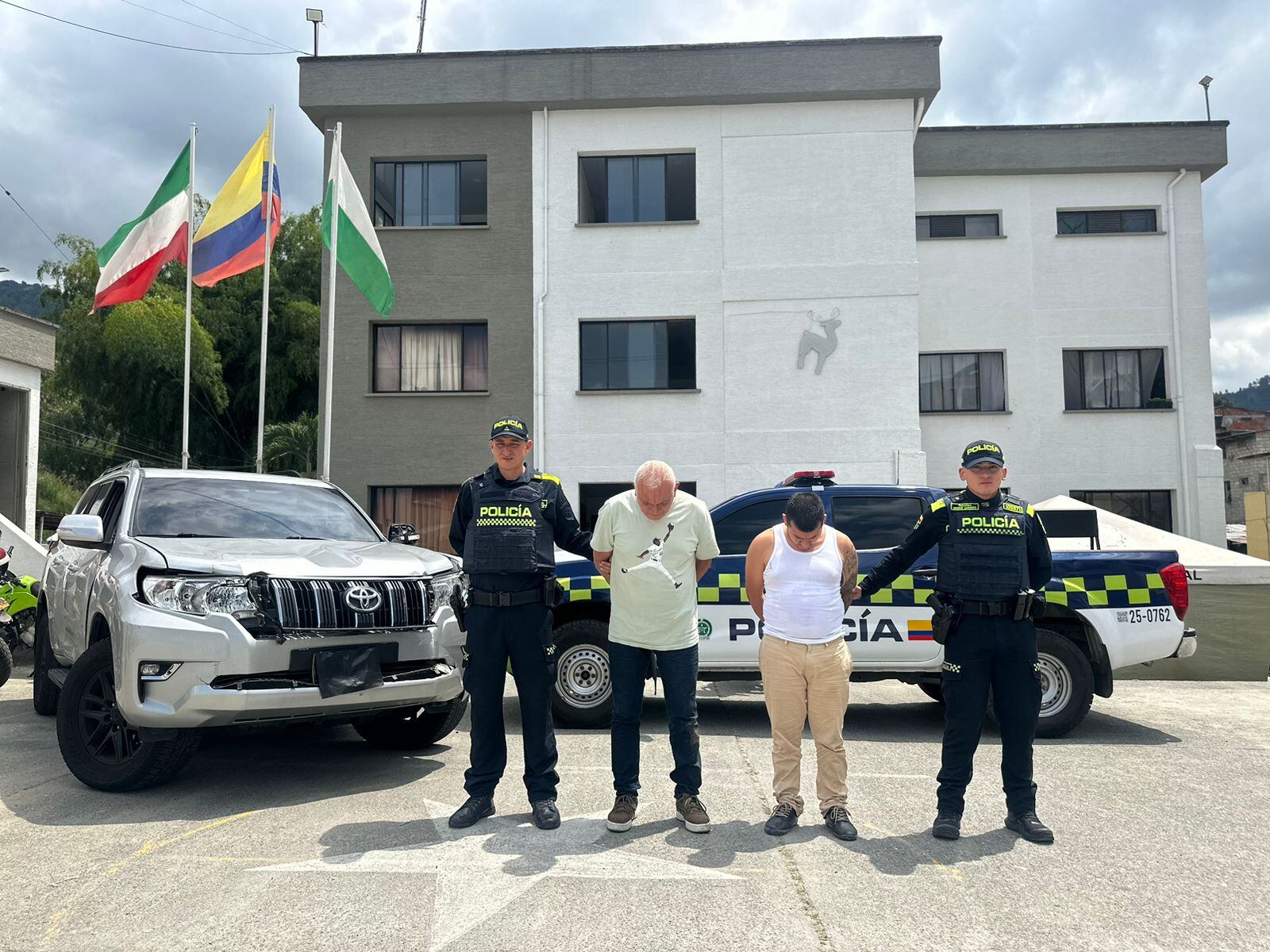 Capturados en intento de hurto a conjunto residencial en Armenia- cortesía Policía del Quindío