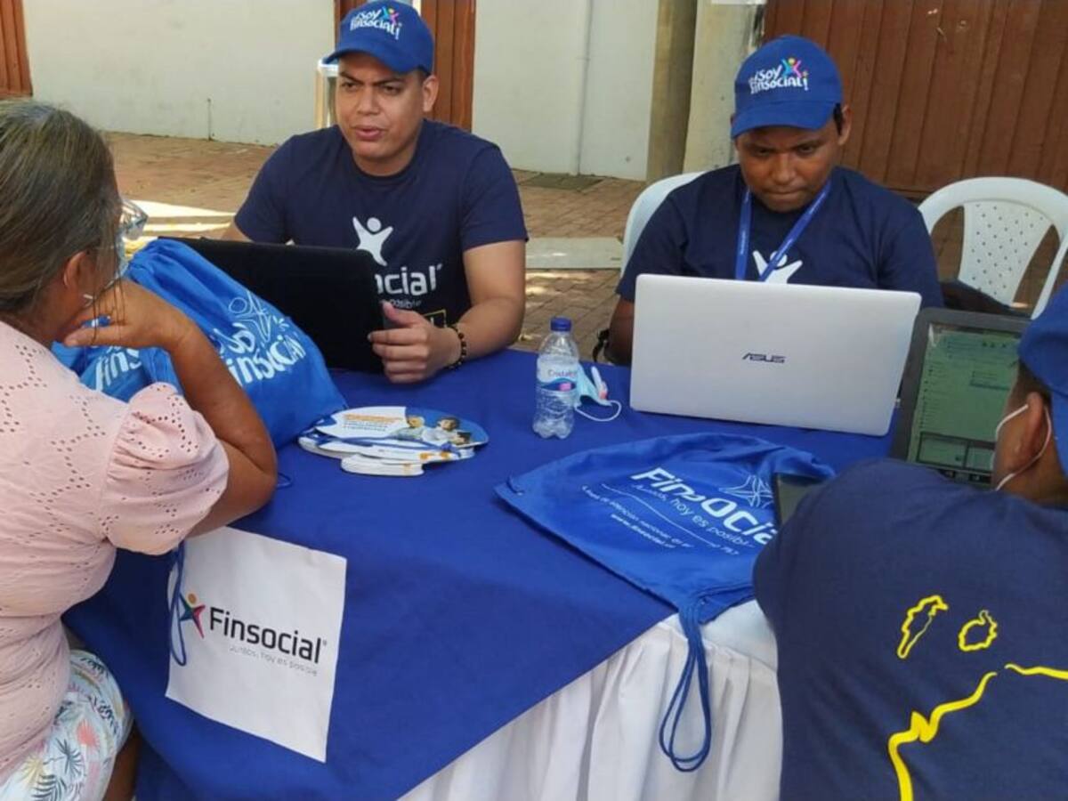 Inclusión financiera para docentes y pensionados llega al Magdalena