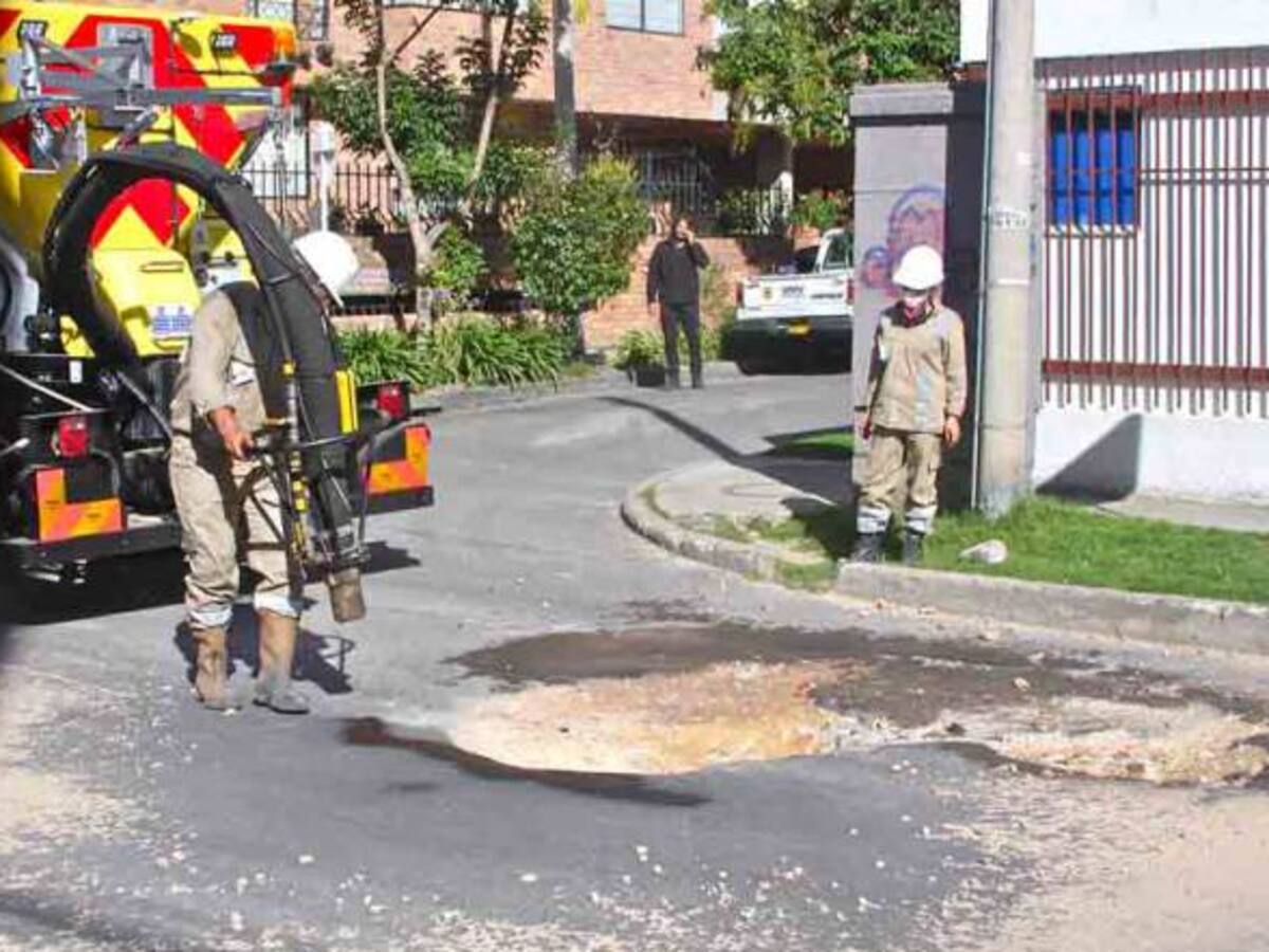 El distrito ha tapado cerca de 52.000 huecos en la ciudad
