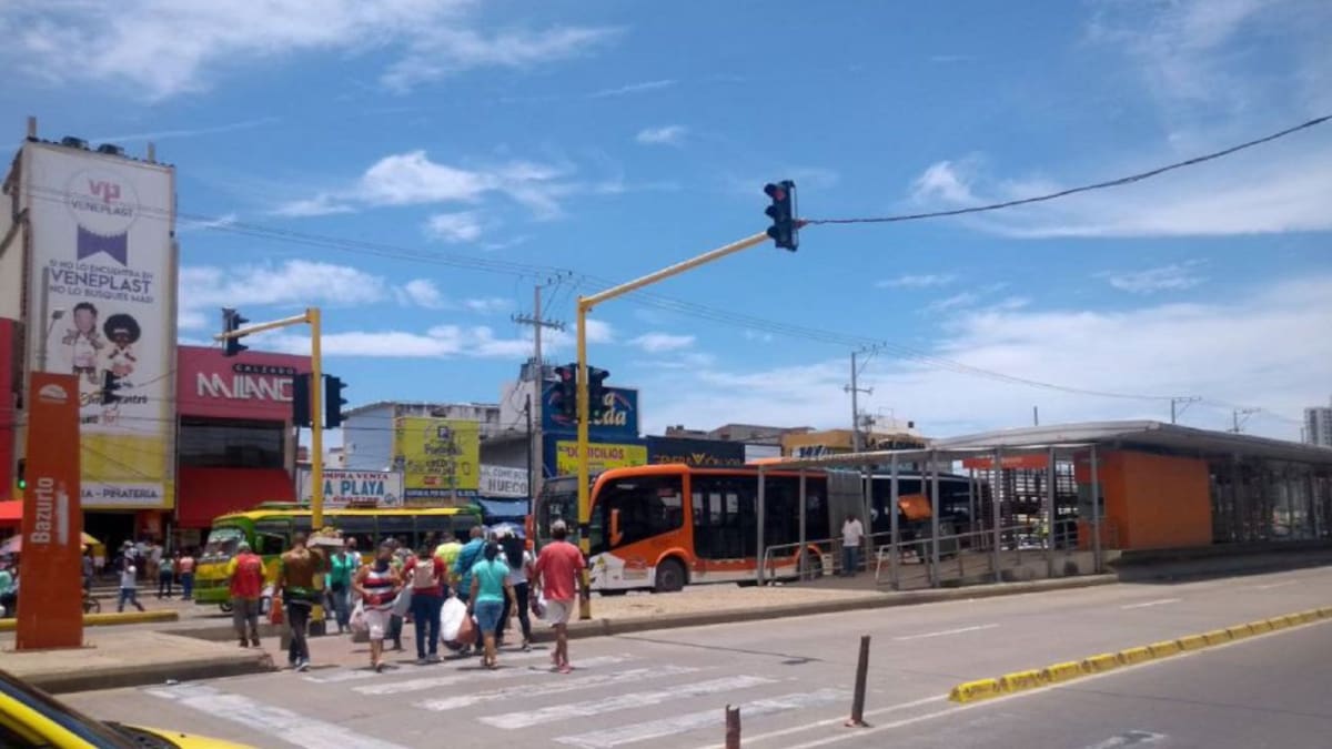 Taxista arrolló y le causó la muerte a un peatón en el mercado de Bazurto en Cartagena