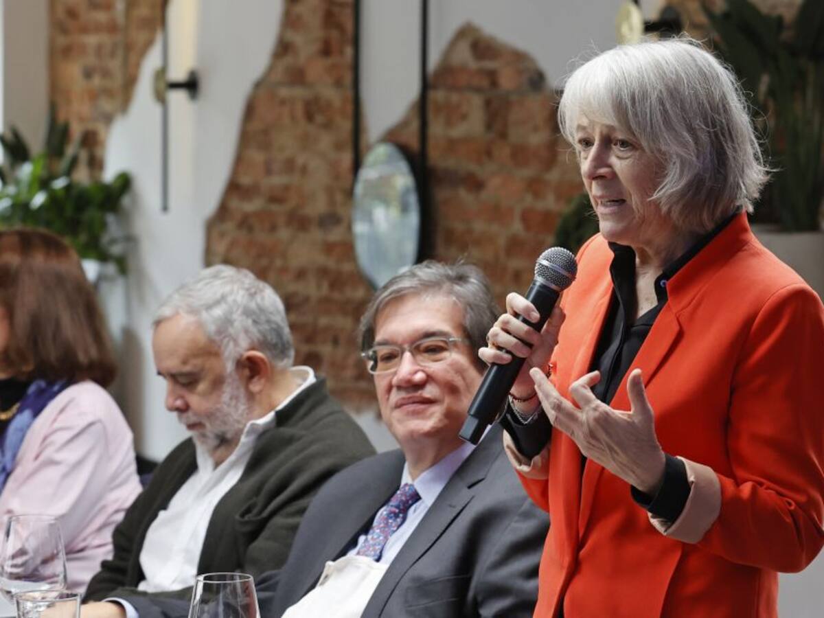 "En Bogotá establecimos la redacción más importante de EFE fuera de España"