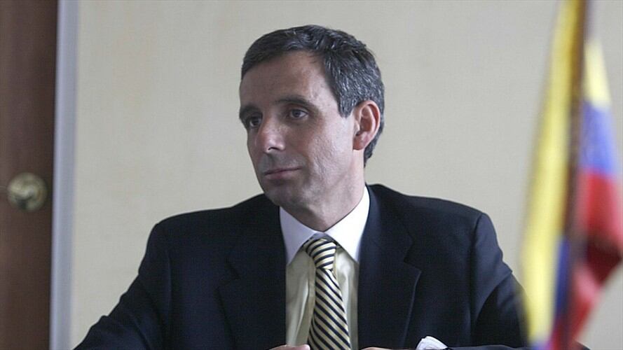 El ex congresista Miguel Gómez se inscribió como candidato al Senado de la República por el Partido Conservador. Foto: Colprensa