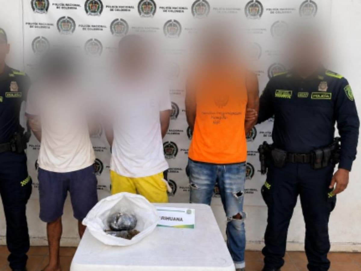 Policía capturó a tres hombres con marihuana cerca de la iglesia Santa Bárbara en Mompox
