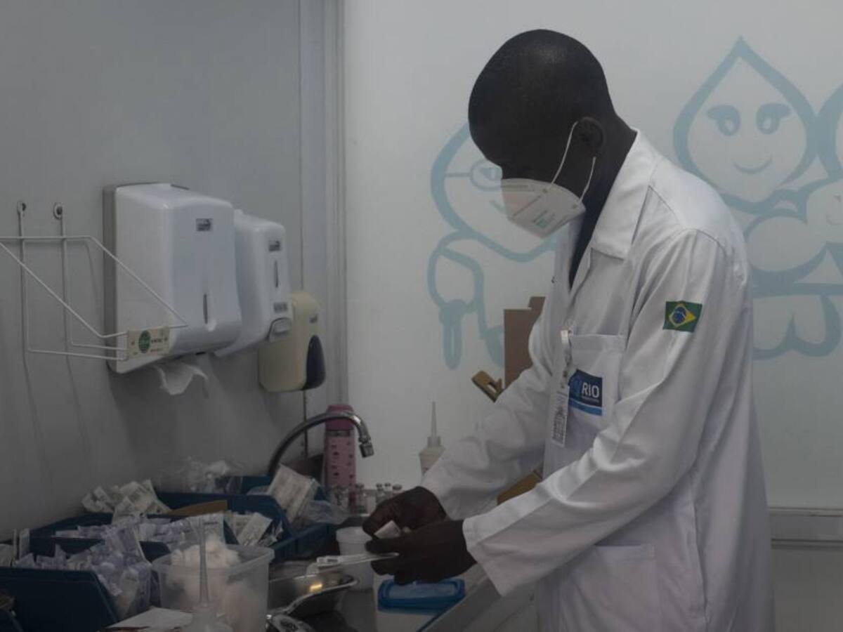 Desarrollan test de orina para detectar COVID-19