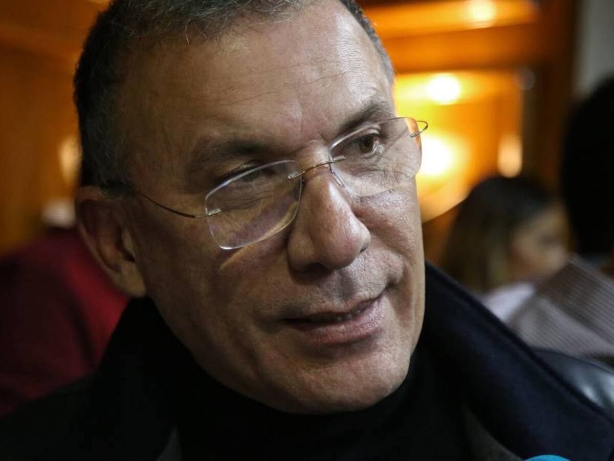 Roy Barreras respondió con fuerza a Gustavo Bolívar: No tengo candidato