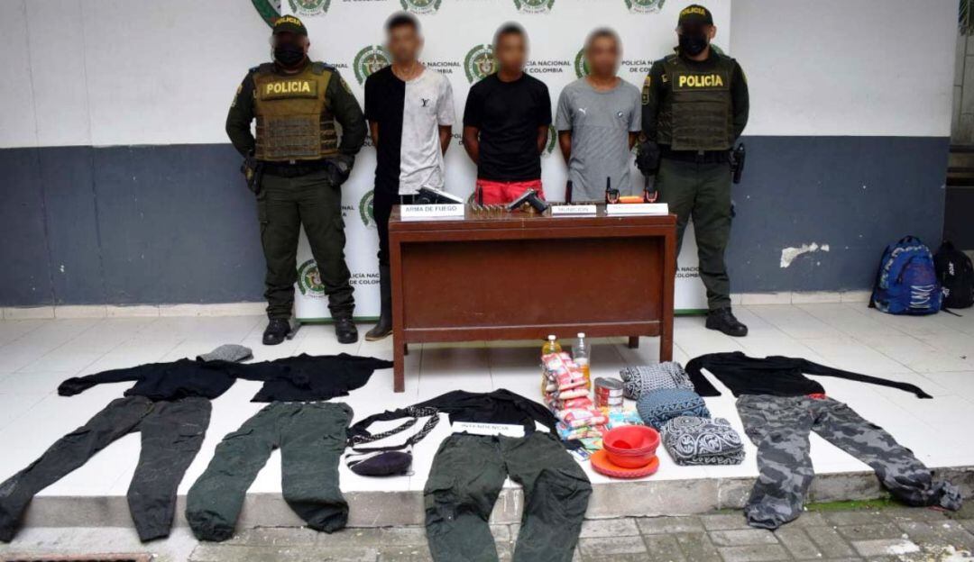 Estos hombres fueron detenidos en la zona insular y portaban armas sin salvoconductos y les decomisaron elementos de comunicaciones