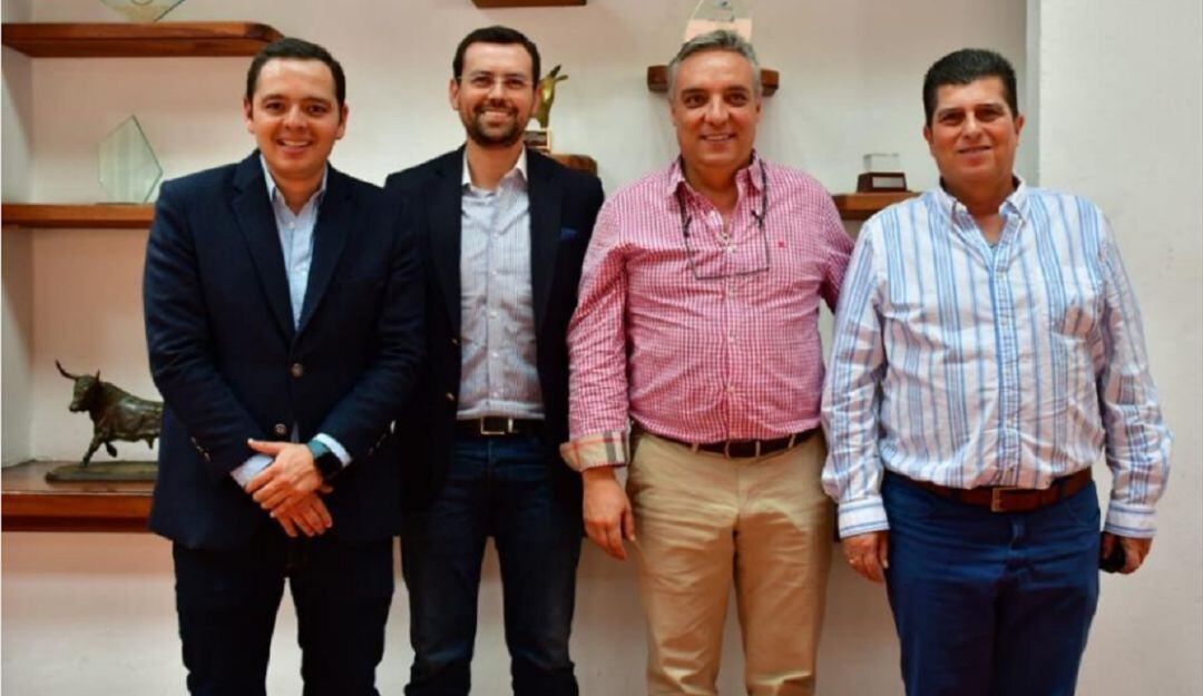 Alcalde de Manizales, Gobernador de Caldas, Gobernador de Quindío y Gobernador de Caldas.