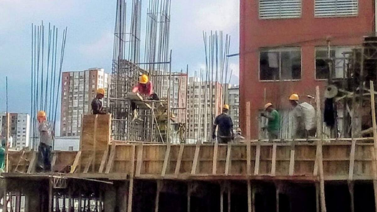 Aumento de precios en materiales frena generación de empleo en construcción