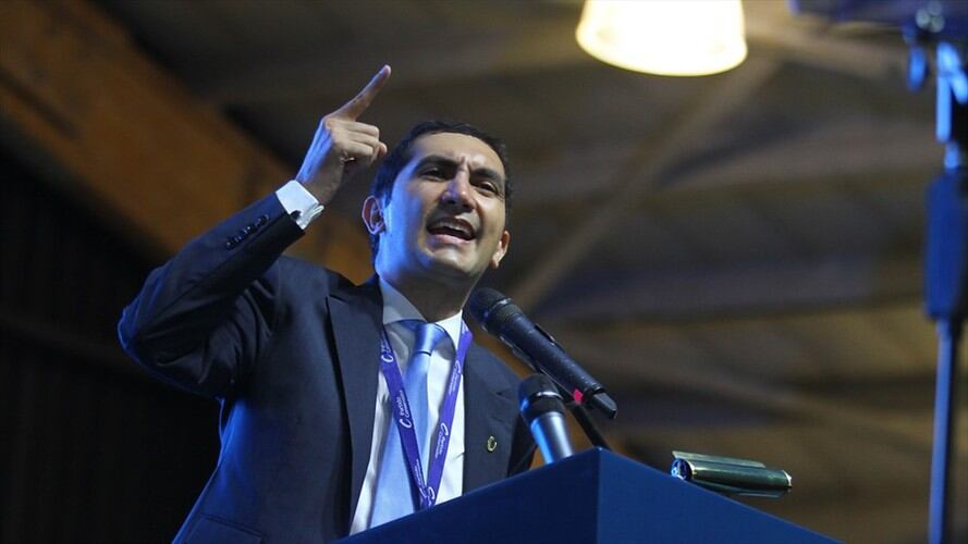 David Barguil reveló que se cambiará la redacción de un proyecto de resolución relacionado con cláusulas de permanencia. Foto: Colprensa