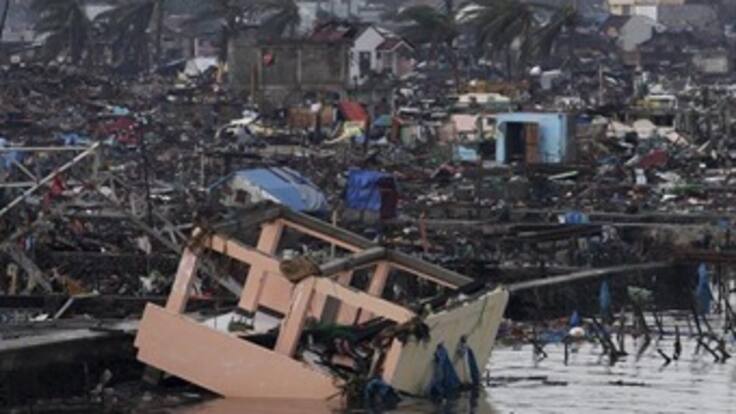 Colombiana sobreviviente en Filipinas está bien aunque angustiada