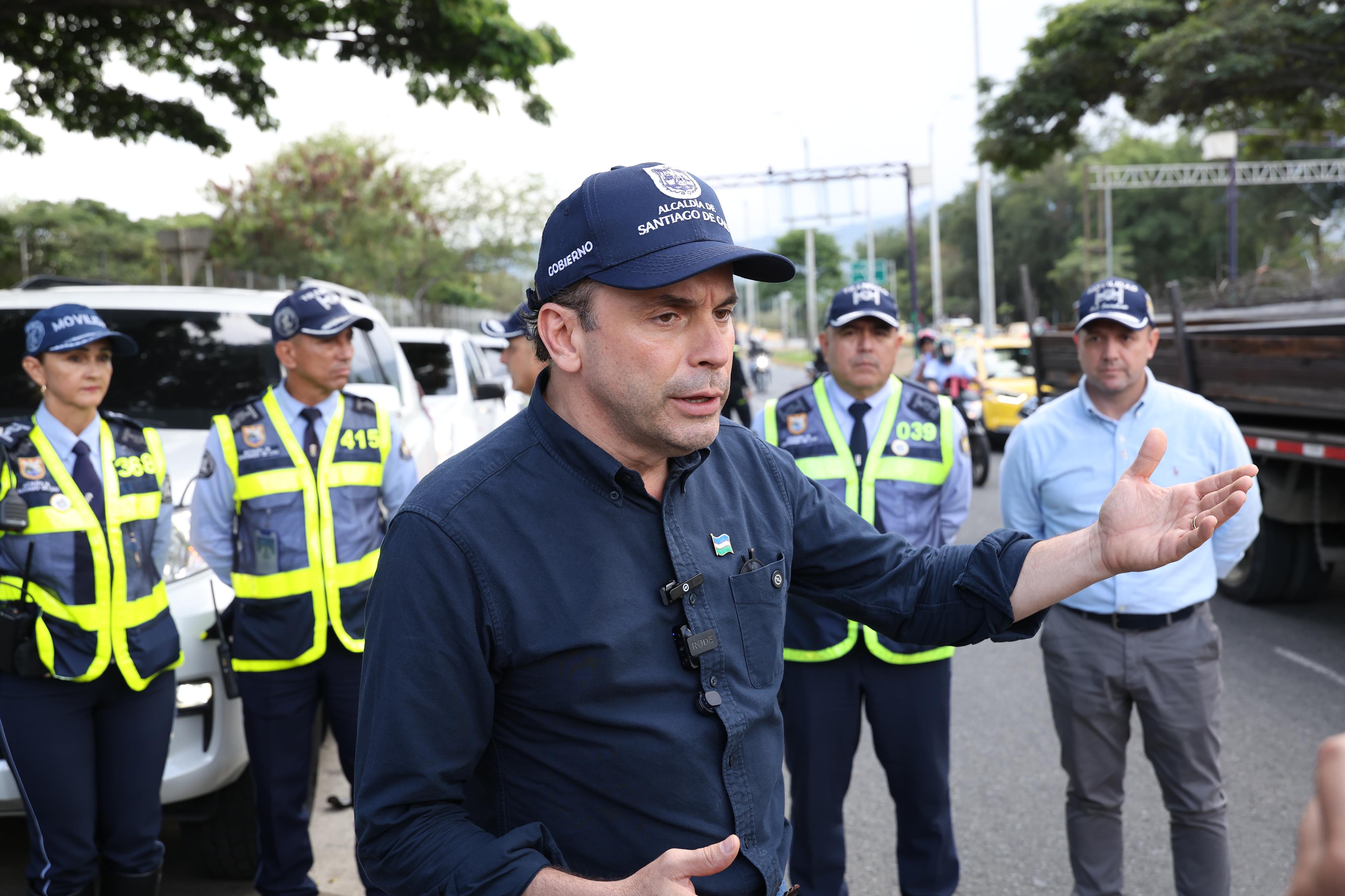Alejandro Eder, mantuvo seguimiento y acompañamiento permanente durante los bloqueos y taponamientos registrados en diferentes entradas y salidas de Cali.