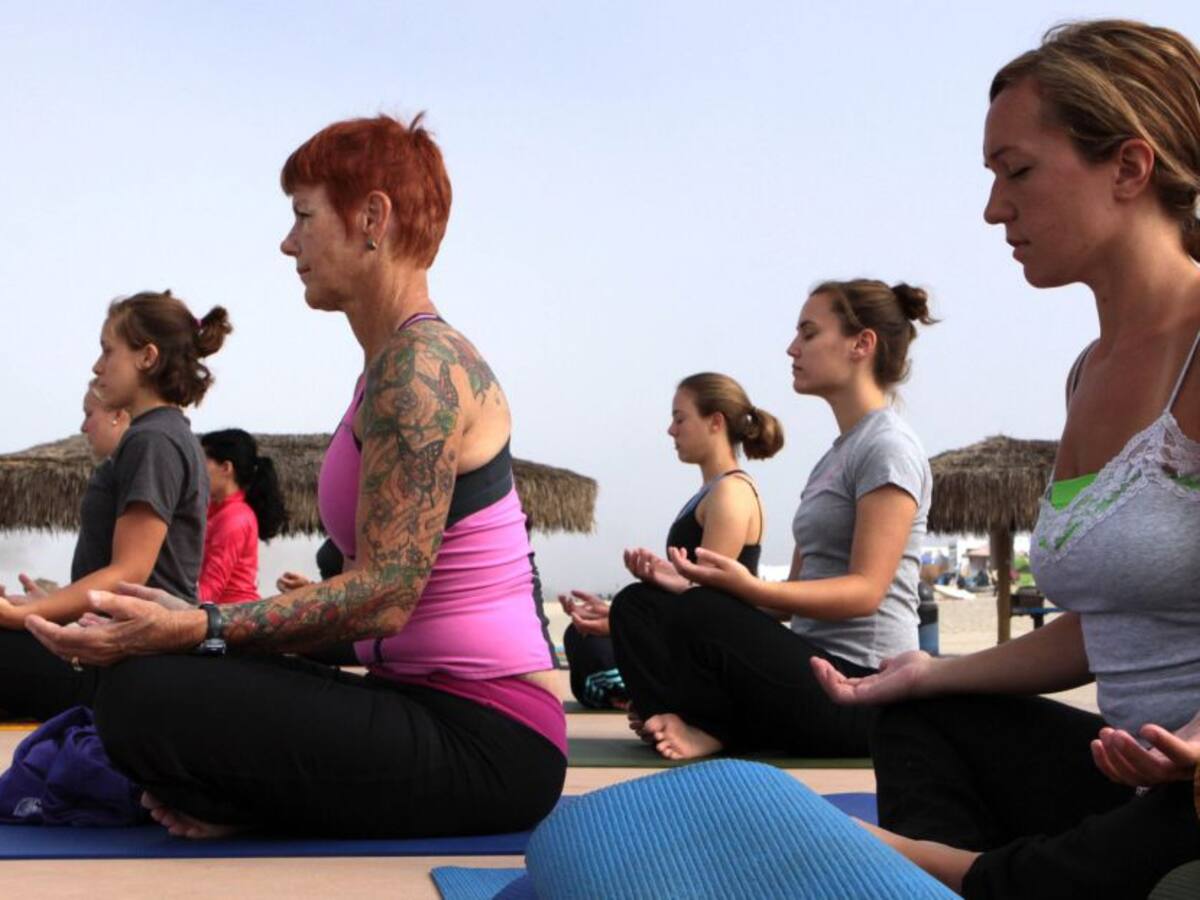 Las asanas del corazón: el amor en la práctica