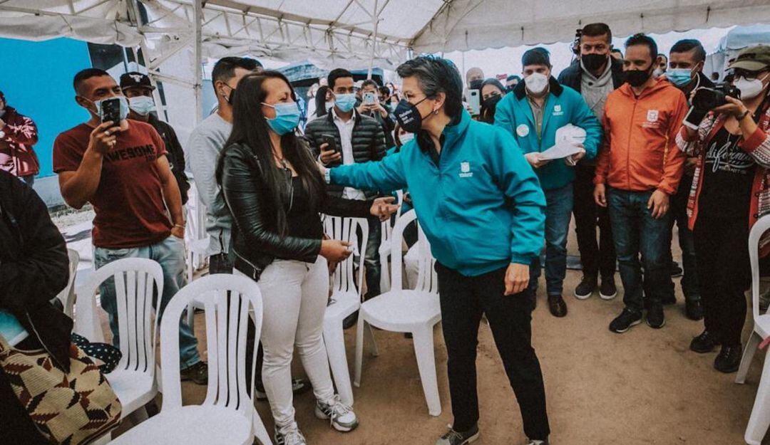 Entregan vivienda nueva a 144 familias que vivían en zonas de alto riesgo 