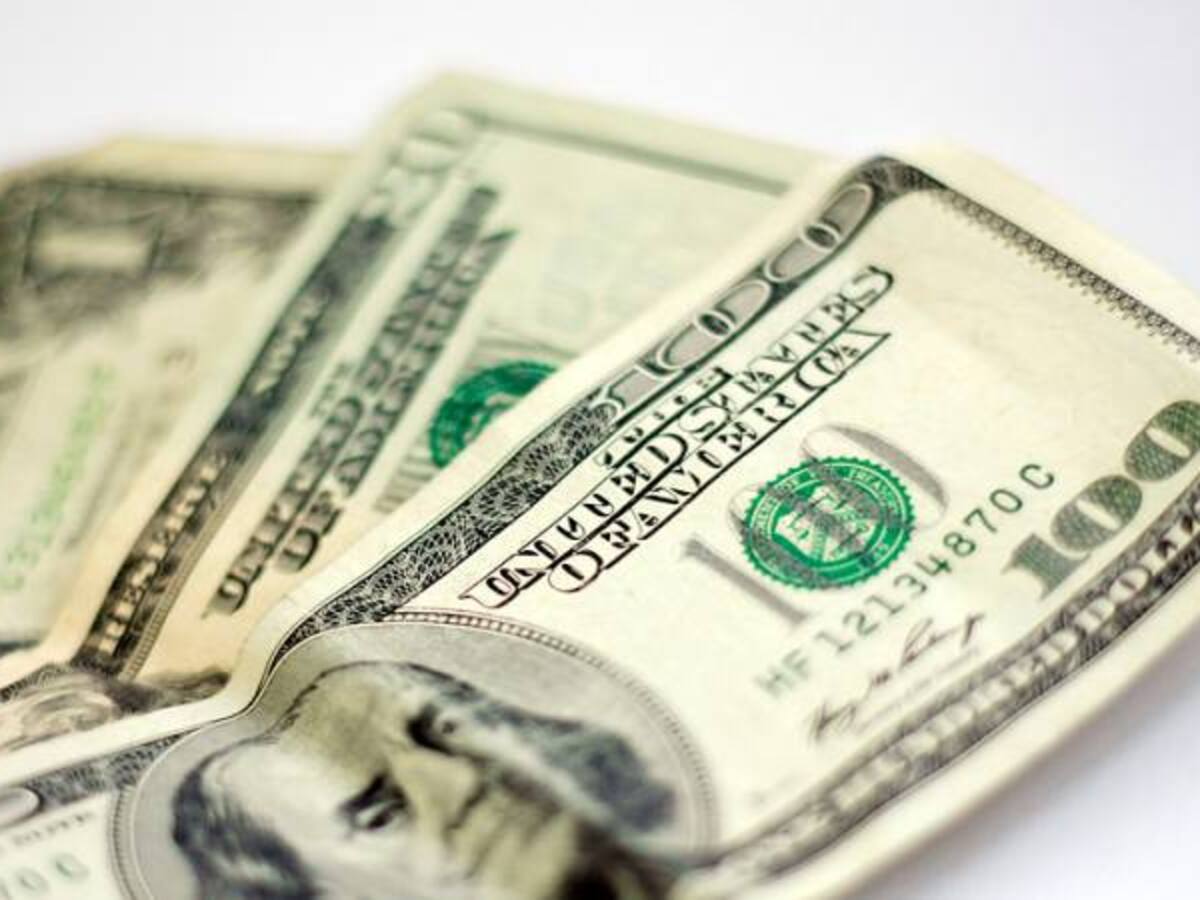 Caída en el precio del petróleo podría llevar el dólar a los $ 3.500 en Colombia